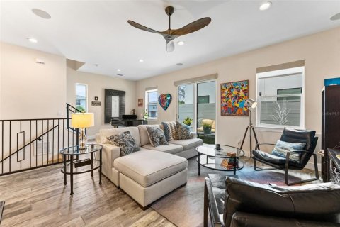 Adosado en venta en Tampa, Florida, 3 dormitorios, 209.31 m2 № 2223330 - foto 23