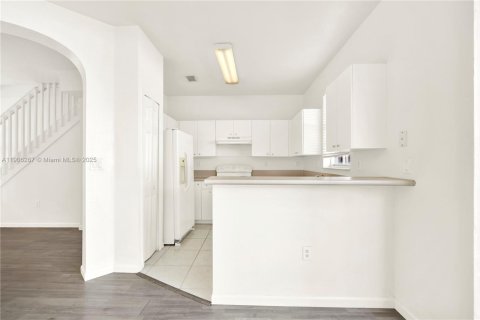 Touwnhouse à vendre à Homestead, Floride: 3 chambres, 155.98 m2 № 1963223 - photo 9