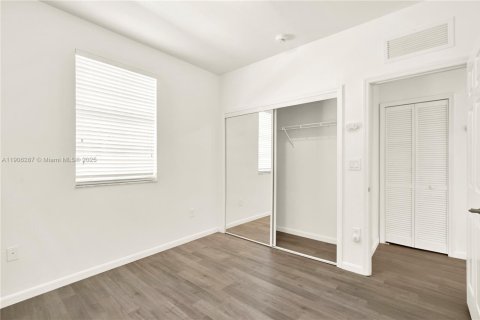 Touwnhouse à vendre à Homestead, Floride: 3 chambres, 155.98 m2 № 1963223 - photo 14