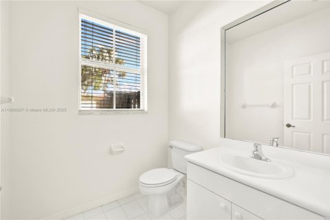 Touwnhouse à vendre à Homestead, Floride: 3 chambres, 155.98 m2 № 1963223 - photo 12