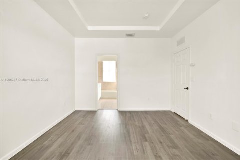 Touwnhouse à vendre à Homestead, Floride: 3 chambres, 155.98 m2 № 1963223 - photo 19