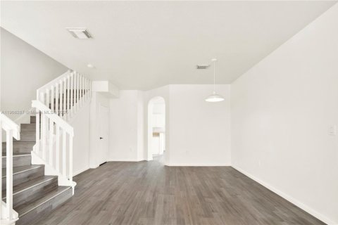 Touwnhouse à vendre à Homestead, Floride: 3 chambres, 155.98 m2 № 1963223 - photo 4