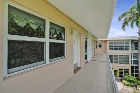 Copropriété à vendre à Lauderdale-by-the-Sea, Floride: 1 chambre, 51.65 m2 № 2431504 - photo 30