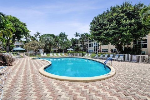 Copropriété à vendre à Lauderdale-by-the-Sea, Floride: 1 chambre, 51.65 m2 № 2431504 - photo 23