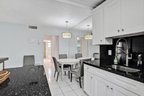Copropriété à vendre à Lauderdale-by-the-Sea, Floride: 1 chambre, 51.65 m2 № 2431504 - photo 11