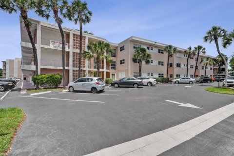 Copropriété à vendre à Lauderdale-by-the-Sea, Floride: 1 chambre, 51.65 m2 № 2431504 - photo 20