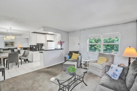 Copropriété à vendre à Lauderdale-by-the-Sea, Floride: 1 chambre, 51.65 m2 № 2431504 - photo 4