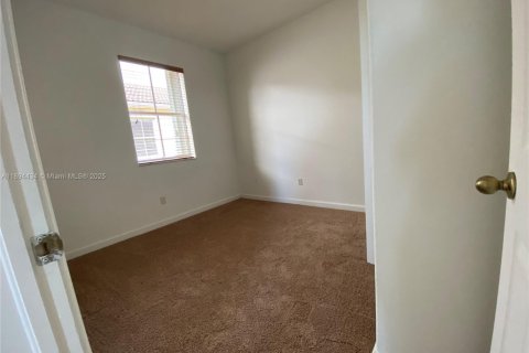 Снять в аренду кондоминиум в Майами, Флорида 3 спальни, 134.24м2, № 1947030 - фото 9