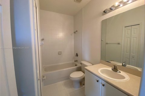 Снять в аренду кондоминиум в Майами, Флорида 3 спальни, 134.24м2, № 1947030 - фото 10