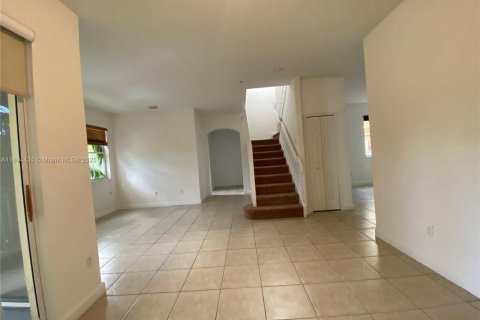 Снять в аренду кондоминиум в Майами, Флорида 3 спальни, 134.24м2, № 1947030 - фото 4