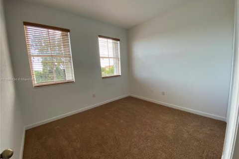 Снять в аренду кондоминиум в Майами, Флорида 3 спальни, 134.24м2, № 1947030 - фото 14