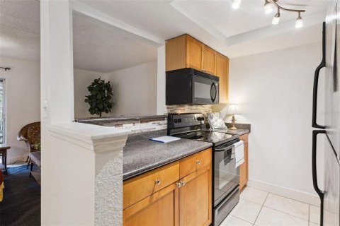 Condo in Winter Park, Florida, 1 bedroom № 2099131 - photo 10