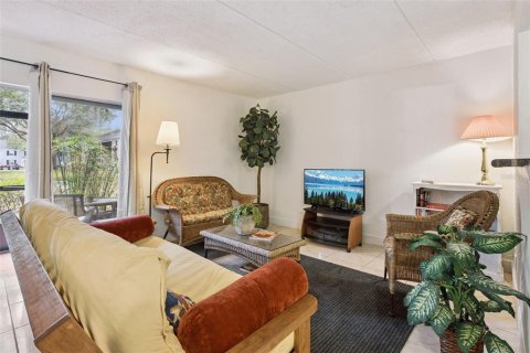 Condo in Winter Park, Florida, 1 bedroom № 2099131 - photo 3