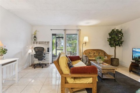 Condo in Winter Park, Florida, 1 bedroom № 2099131 - photo 5