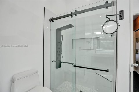 House in Pembroke Pines, Florida 4 bedrooms, 239.78 sq.m. № 2013123 - photo 20