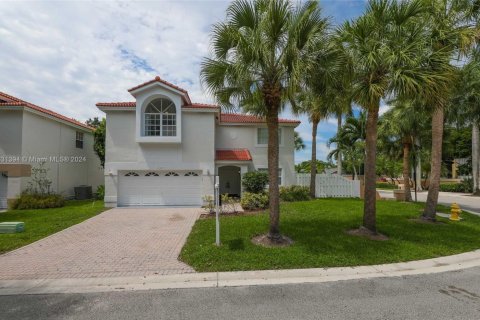 Casa en venta en Plantation, Florida, 4 dormitorios, 243.59 m2 № 1762342 - foto 3