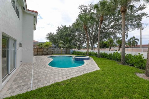 Casa en venta en Plantation, Florida, 4 dormitorios, 243.59 m2 № 1762342 - foto 15