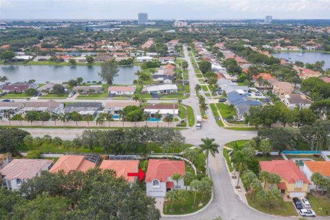 Casa en venta en Plantation, Florida, 4 dormitorios, 243.59 m2 № 1762342 - foto 11