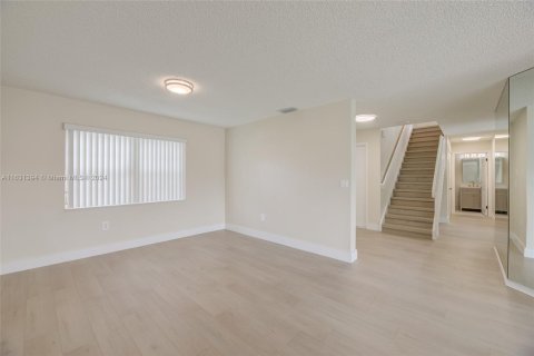 Casa en venta en Plantation, Florida, 4 dormitorios, 243.59 m2 № 1762342 - foto 27