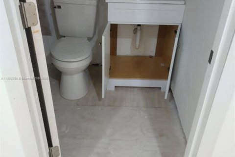 Villa ou maison à vendre à St. Lucie, Floride: 4 chambres, 107.58 m2 № 1952180 - photo 14