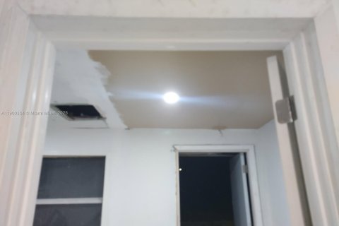 Villa ou maison à vendre à St. Lucie, Floride: 4 chambres, 107.58 m2 № 1952180 - photo 10