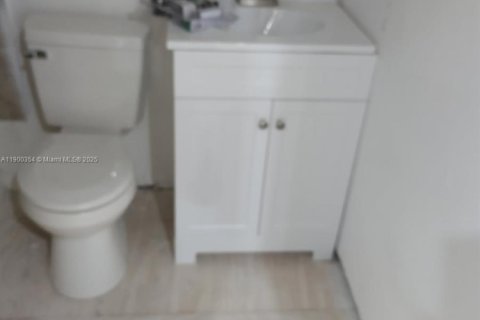 Villa ou maison à vendre à St. Lucie, Floride: 4 chambres, 107.58 m2 № 1952180 - photo 2