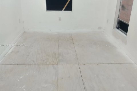 Villa ou maison à vendre à St. Lucie, Floride: 4 chambres, 107.58 m2 № 1952180 - photo 6