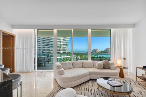 Condominio en Miami Beach, Florida, 2 dormitorios  № 2051330