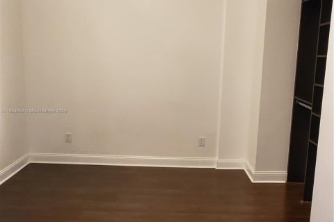 Снять в аренду кондоминиум в Авентура, Флорида 2 спальни, 75.81м2, № 1932431 - фото 6