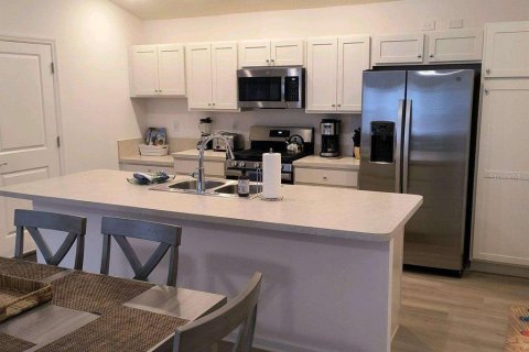 House in The Villages, Florida 2 bedrooms, 112.04 sq.m. № 2107575 - photo 4