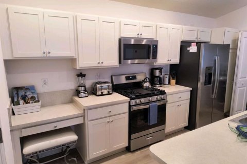 House in The Villages, Florida 2 bedrooms, 112.04 sq.m. № 2107575 - photo 5
