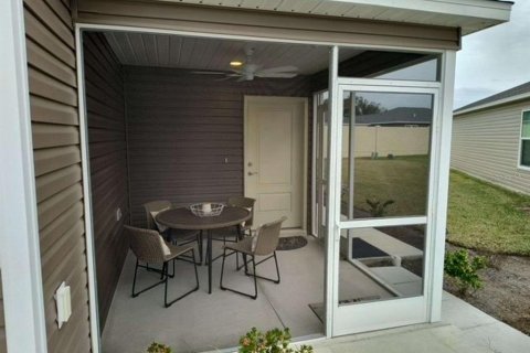 House in The Villages, Florida 2 bedrooms, 112.04 sq.m. № 2107575 - photo 2
