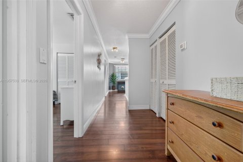 Купить виллу или дом в Санрайз, Флорида 4 спальни, 229.28м2, № 2153556 - фото 25