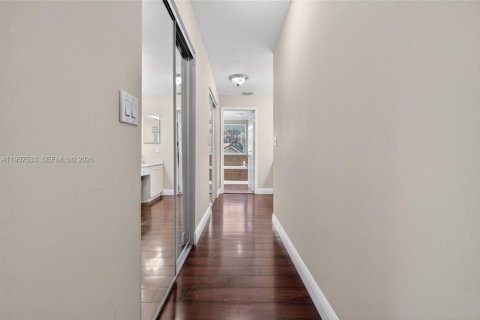 Купить виллу или дом в Санрайз, Флорида 4 спальни, 229.28м2, № 2153556 - фото 9