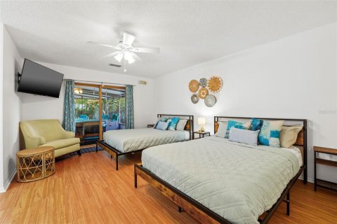 House in Largo, Florida 3 bedrooms, 148.46 sq.m. № 1793874 - photo 24