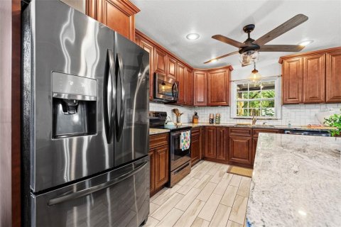 House in Largo, Florida 3 bedrooms, 148.46 sq.m. № 1793874 - photo 19