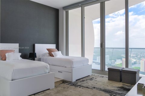 Condominio en venta en Sunny Isles Beach, Florida, 4 dormitorios, 352.56 m2 № 1833934 - foto 21