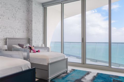 Condominio en venta en Sunny Isles Beach, Florida, 4 dormitorios, 352.56 m2 № 1833934 - foto 26