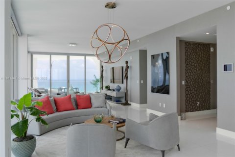 Condominio en venta en Sunny Isles Beach, Florida, 4 dormitorios, 352.56 m2 № 1833934 - foto 3