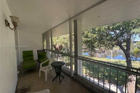 Condo in Deerfield Beach, Florida, 1 bedroom  № 2041625 - photo 9