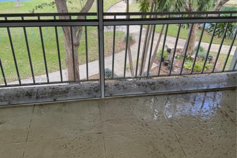 Condo in Deerfield Beach, Florida, 1 bedroom  № 2041625 - photo 6