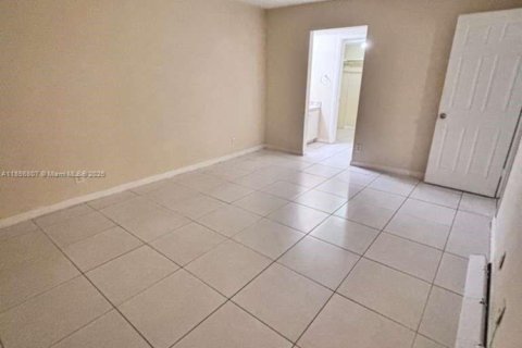 Copropriété à louer à Plantation, Floride: 2 chambres, 104.98 m2 № 1879004 - photo 5