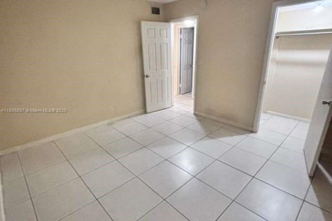Copropriété à louer à Plantation, Floride: 2 chambres, 104.98 m2 № 1879004 - photo 10