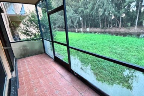 Copropriété à louer à Plantation, Floride: 2 chambres, 104.98 m2 № 1879004 - photo 14