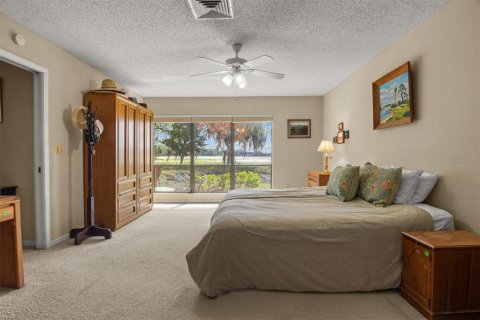 House in Mulberry, Florida 3 bedrooms, 168.99 sq.m. № 2095855 - photo 18