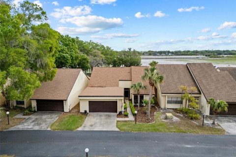 House in Mulberry, Florida 3 bedrooms, 168.99 sq.m. № 2095855 - photo 2