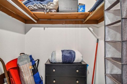 Купить кондоминиум в Индиан-Шорс, Флорида 5 комнат, 48.49м2, № 1805360 - фото 26