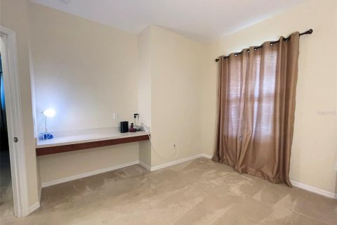 House in Auburndale, Florida 4 bedrooms, 173.63 sq.m. № 2202580 - photo 19