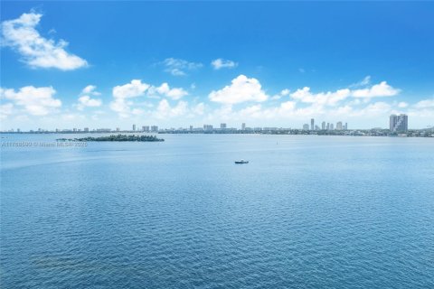 Купить кондоминиум в Майами, Флорида 1 спальня, 78.97м2, № 1692097 - фото 2