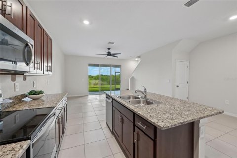 Touwnhouse à vendre à Sarasota, Floride: 3 chambres, 160.16 m2 № 2314468 - photo 3